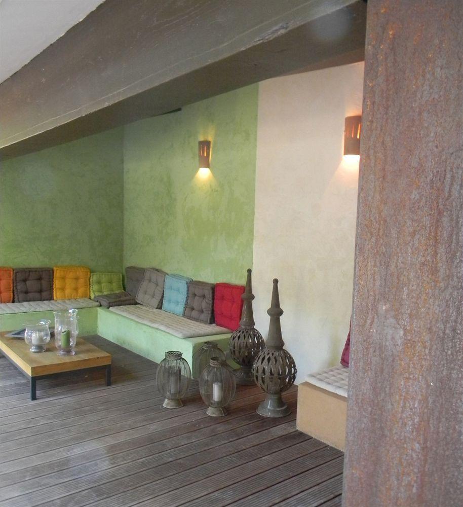 Hotel Victor Cabriès Екстериор снимка