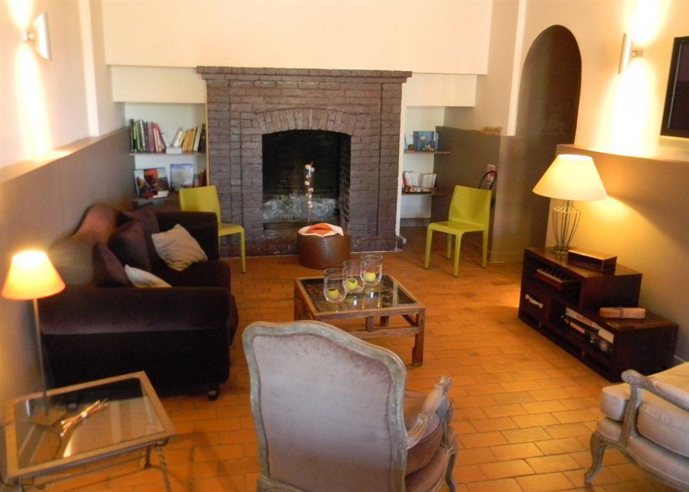 Hotel Victor Cabriès Екстериор снимка
